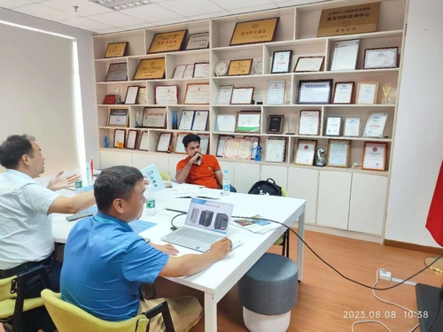 kasus perusahaan terbaru tentang Kunjungan Pelanggan Komunikasi Offline