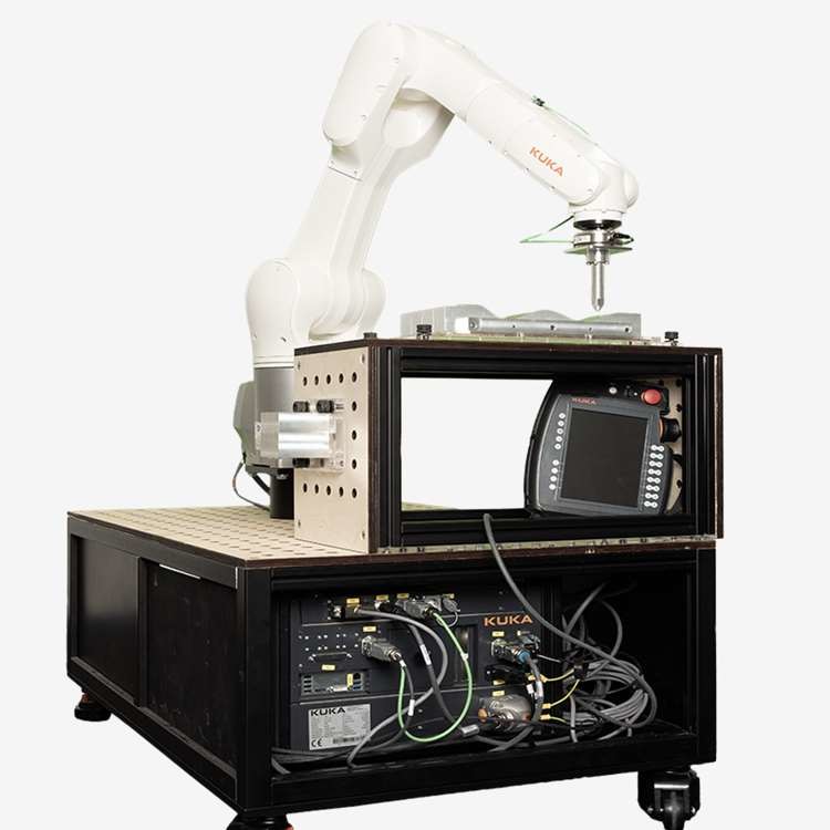 6 Axis Kuka Robotic Arm KR 10 R1100-2 Dengan CNGBS Robot Quick Changer ...