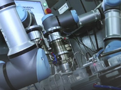 Robot Las Kolaboratif UR Untuk Jangkauan Lengan 850mm Dengan Robotiq Robot Gripper