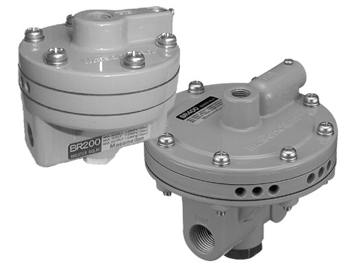 Masoneilan SVI3-21111212 Valve PositionerFisher 67CFR Filter Regulator BR400 Volume Booster Untuk Katup Kontrol Pneumatik