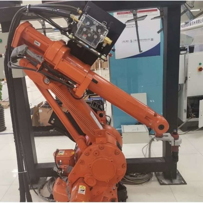 6 Axis Robotic Arm ABB IRB 1410 Dengan Stasiun Pembersihan Senjata CNGBS Untuk Otomasi Robot Las