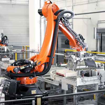 KUKA KR 180 R3200 PA Muatan 180kg Dengan GNGBS Robot Gripper Untuk Pabrik Sebagai Palletizing Robot