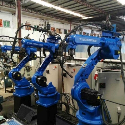 YASKAWA Robot AR1440 Dengan 1440MM Jangkauan Sebagai 6 Axis Robot Arm Dengan CNGBS Robot Positioner Untuk Mesin Las