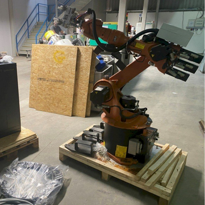6 Axis Robotic Arm KR 20 R1810 Dengan CNGBS Robot Dress Pack Untuk Mengatasi Sebagai Kuka Robot Industri