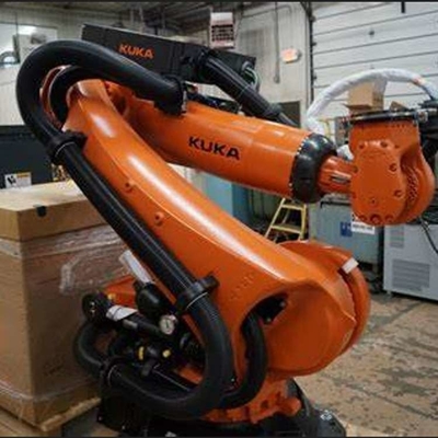 6 Axis Robotic Welding Arm Kuka KR 210 R2700-2 Dengan CNGBS Welding Positioner Untuk Robot Las