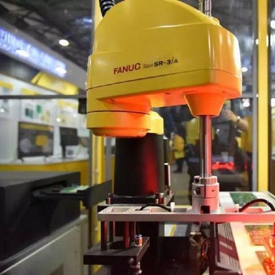 4 Axis Scara Robot SR-3iA Dengan 3kg Muatan Bermanfaat Robotic Arm Sebagai Pick And Place Machine Untuk Penanganan