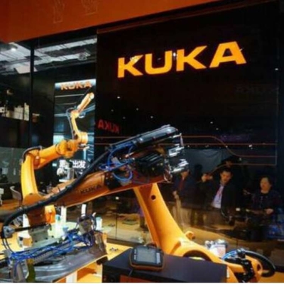 Kuka Palletizing Robotic Arm 4 Axis KR 470 PA Dengan Purifier CNGBS Otomatisasi Sebagai Robot Industri