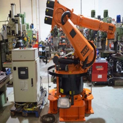 Kuka Palletizing Robotic Arm 4 Axis KR 470 PA Dengan Purifier CNGBS Otomatisasi Sebagai Robot Industri