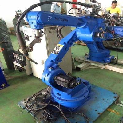 Yaskawa GP225 Handling Robotic Arm 6 Axis Dengan CNGBS Robot Guide Rail Untuk Robot Pemilih Produk
