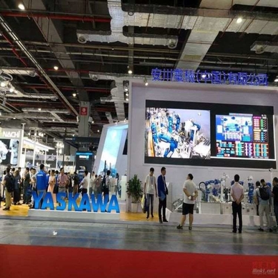 Yaskawa GP225 Handling Robotic Arm 6 Axis Dengan CNGBS Robot Guide Rail Untuk Robot Pemilih Produk