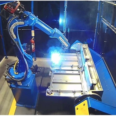 Pengelasan 6 sumbu Robotic Arm Yaskawa AR700 Gabungan Dengan CNGBS Robot Gripper Untuk Robot Penanganan
