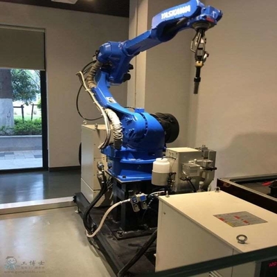 6 Axis Welding Robotic Arm Yaskawa AR2010 Dengan CNGBS Robot Pakaian Untuk Robot Pengelasan Otomatis