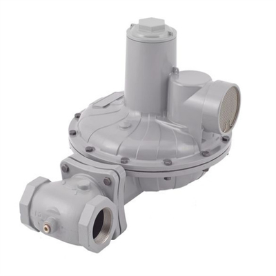 Pengurangan Tekanan Regulasi Skids Dengan Emerson Fisher CS800 Seri Regulator WIKA Pressure Gauge