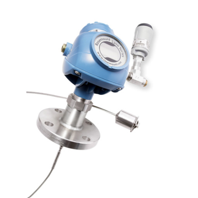 Unit pengisian bahan bakar yang dipasang pada skid dilengkapi dengan EMERSON Rosemount 5300 Level Transmitter - Guided Wave Radar Level Meter