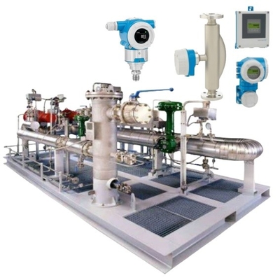 Bule dan White Endress Hauser Flowmeter dengan akurasi dan ketahanan premium yang terdiri dari pemancar dan sensor untuk industri