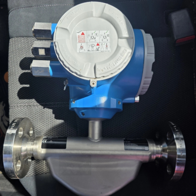 Fluid Gas Measuring Flowmeter E+H Proline Promass E 300 Endress Hauser Coriolis Mass Flow Meter