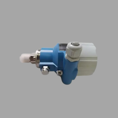 Skid katup gas alam dilengkapi dengan flowmeter Endress+Hauser Proline Prowirl R 200 dan pemancar tekanan Deltabar PMC51B.