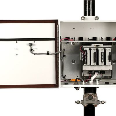 Pengelola Aliran Pemantauan Presisi Kompak Emerson FloBoss 107 Komputer Aliran Multi-Run untuk Aplikasi Minyak & Gas