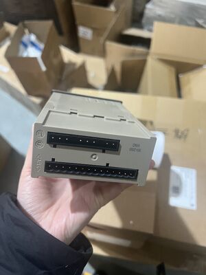 Samson 6493 Pengontrol Proses Pengontrol Katup Kontrol Otomatisasi Industri