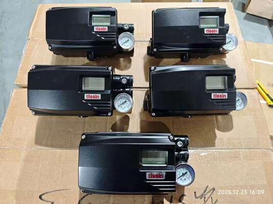 OEM Pneumatic Three Way Control Valve Diaphragm Actuator TS800 Valve Positioner Intrinsically Safe Intelligent Valve Positioner