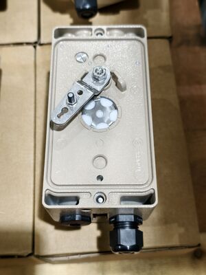 Samson 3730-3 Smart Valve Positioner dengan Komunikasi HART dan EXPERTplus Diagnostics untuk Valve Kontrol Kalibrasi Sendiri