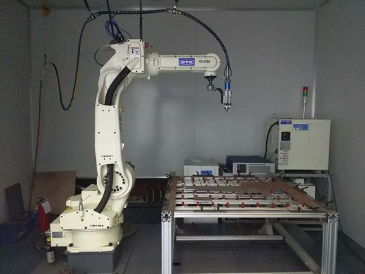 robot pengelasan workstation FD-V25 robot 6-sumbu untuk pengelasan busur, robot pengelasan bahan penanganan otomatis untuk OTC