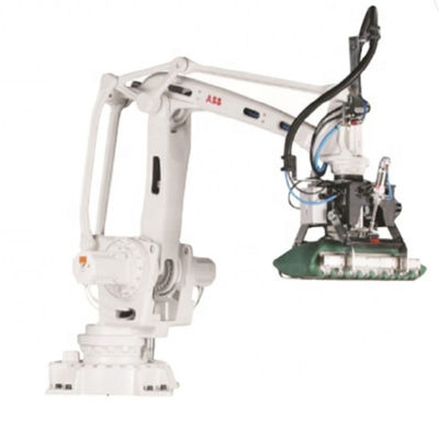 Robot industri ABB IRB2400 dengan lengan robotik 6 sumbu dan muatan maksimum 12 kg untuk pengelasan sebagai robot pengelasan mig