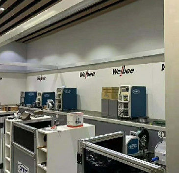 Lengan robot 6 sumbu Solusi robot las FD-B6L OTC dengan mesin las DM350 DM500 untuk pengelasan mig