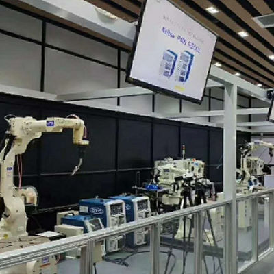 Lengan robot 6 sumbu Solusi robot las FD-B6L OTC dengan mesin las DM350 DM500 untuk pengelasan mig