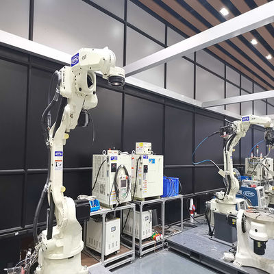 Robot Las 6 Axis OTC FD-B6 ARC Welding Robot Dengan Playload 6kg Mencapai 1445mm Mig Robotic Welding