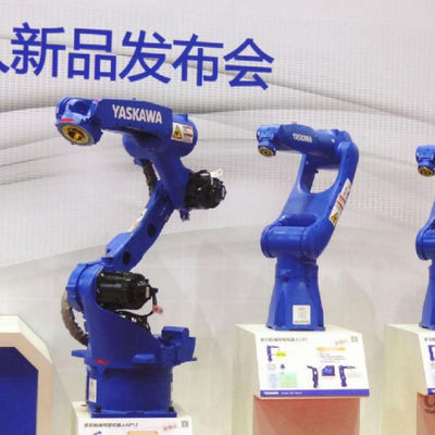 6 Axis Industrial Robot Arm GP7 Untuk Penanganan Mesin Industri Robot