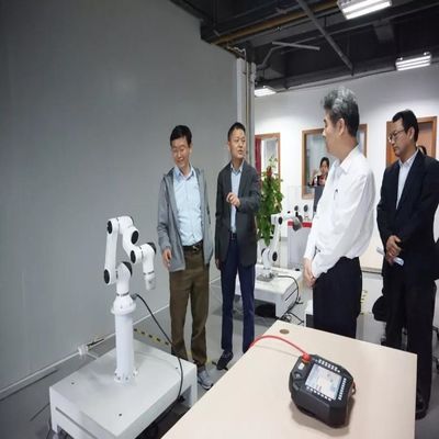Robot Universal Cobot Elfin E10-L Robot Kolaborasi Untuk Robot Pengelasan Mig