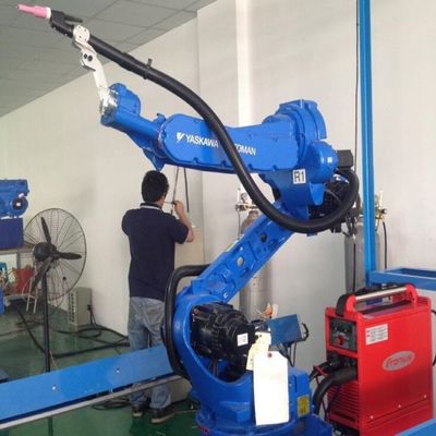 Motoman AR1440 Dengan Welder RD500S Untuk Pengolahan Pemotongan Laser