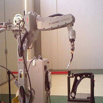 6 Axis Automatic Welding Robot Motoman AR2010 Dengan Welder RD350S