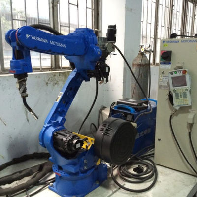 6 Axis Automatic Welding Robot Motoman AR2010 Dengan Welder RD350S