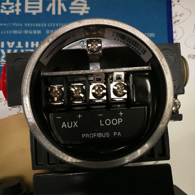 DVC6200p Digital Valve Controller Dengan 67DFSR Filter Regulator Untuk Control Valve