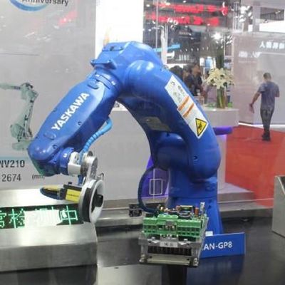 Robot Industri Perakitan Mesin Berkecepatan Tinggi GP8 Dengan Lengan Robot Muatan 8KG Sebagai Mesin Pengambil dan Tempat