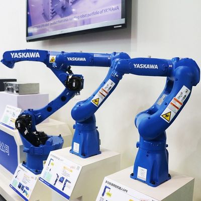 Robot Industri GP25 Dengan Payload 25KG Dan Pengontrol Robot YRC1000 Sebagai Bagian Peralatan Penanganan Material