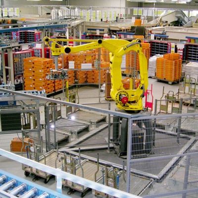 Pilih Dan Tempatkan Lengan Robot M-410iC / 185 Lengan Robot 4 Sumbu Sebagai Robot Industri