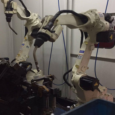 Robot Pengelasan Otomatis 6 Sumbu OTC FD-B6 Dengan Mesin Las DM350 Mig
