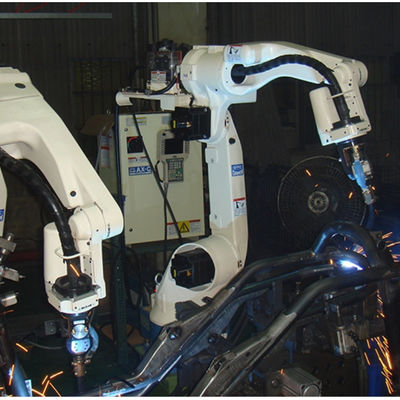 Robot Pengelasan Otomatis 6 Sumbu OTC FD-B6 Dengan Mesin Las DM350 Mig