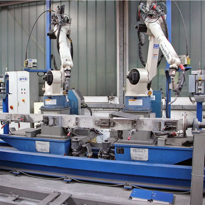 Obor Las Robot Pengelasan Otomatis OTC FD-V8 Muatan 8kg Untuk Pengelasan Mig