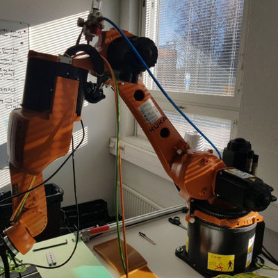 Robot Palletizing KR8 R1620 Dengan Lengan Robot 6 Sumbu Untuk Palletizer Robot