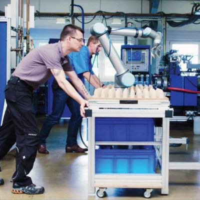 Perakitan Robot UR16e 6 Axis Robotic Arm Untuk Robot Kolaborasi Elektronik