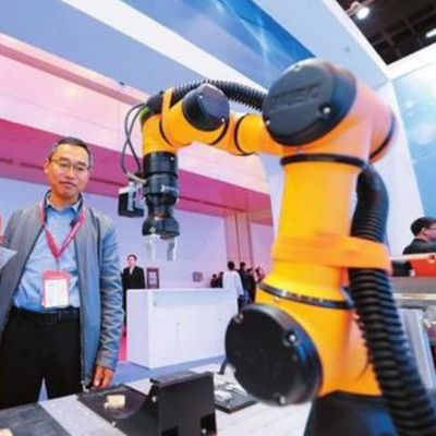 Cobot AUBO I16 6 Axis Untuk Bongkar Muat Sebagai Robot Kolaboratif