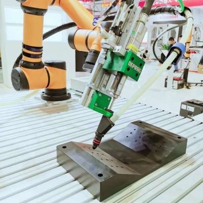 Cobot AUBO I16 6 Axis Untuk Bongkar Muat Sebagai Robot Kolaboratif