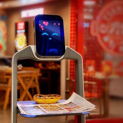 Pelayan Robot Pengiriman Makanan Dengan Robot Layanan Kecerdasan Buatan AI