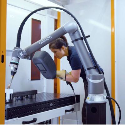 Otomatisasi Lengan Robot Pengelasan OMRON TM12 6 Axis Lengan Robot Sebagai Robot Kolaboratif