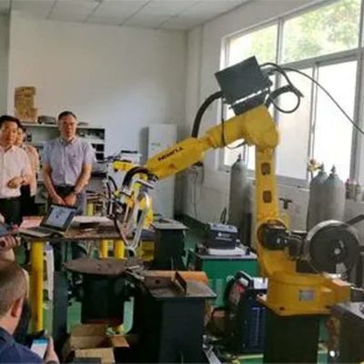 Robot Pengelasan China 6 Axis TKB1900-4KG-1898mm Sebagai Robot Pengelasan Otomatis