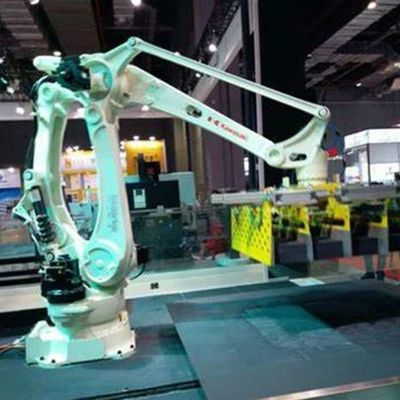 Robotic Arm Manipulator CP700L Payload 700kg Untuk Palletizing Robot Industri